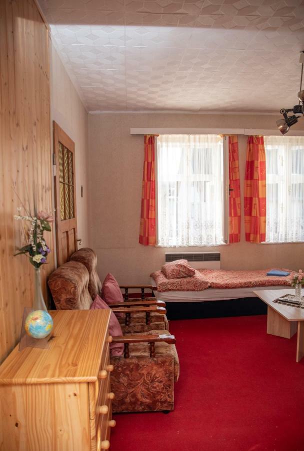 Apartmany U Kocoura Pod Klinovcem Kovářská Eksteriør billede