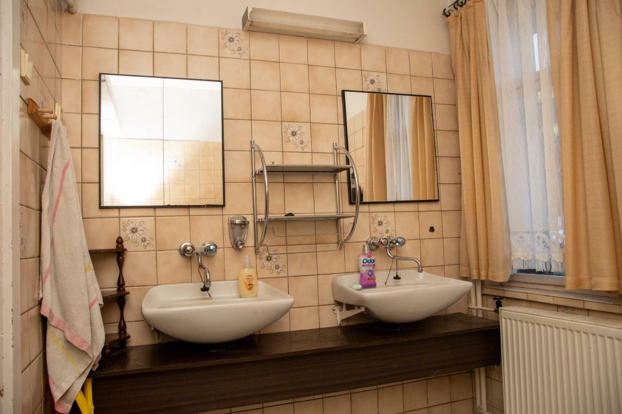 Apartmany U Kocoura Pod Klinovcem Kovářská Eksteriør billede